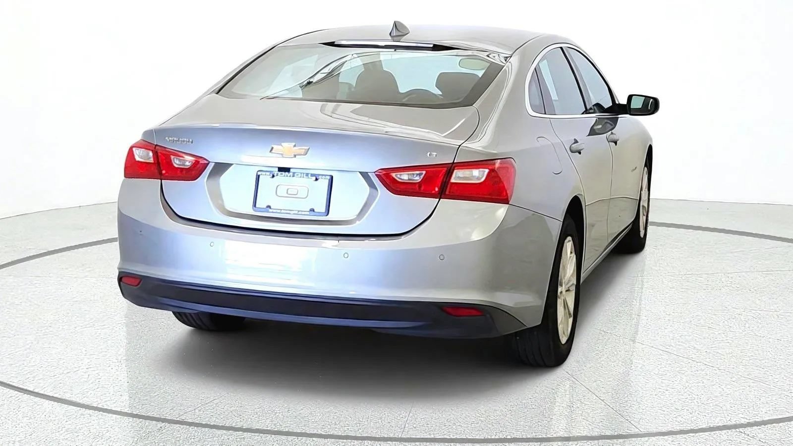 Used 2025 Chevrolet Malibu LT FWD image 8