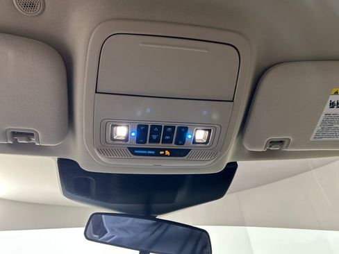 Used 2021 Ford Explorer XLT w/ Equipment Group 202A image 25