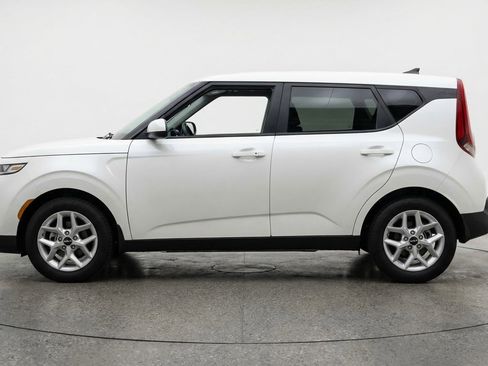 Used 2025 Kia Soul LX w/ LX Technology Package FWD image 5