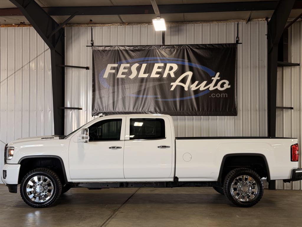 Used 2018 GMC Sierra 3500 Denali w/ Duramax Plus Package AWD/4WD image 4