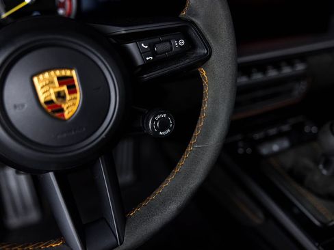 Used 2022 Porsche 911 GT3 RWD image 23
