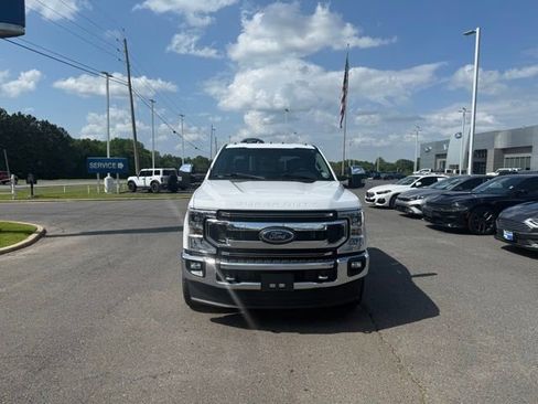 Used 2022 Ford F250 XLT w/ XLT Premium Package image 2