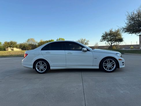 Used 2012 Mercedes-Benz C 250 Sedan image 6