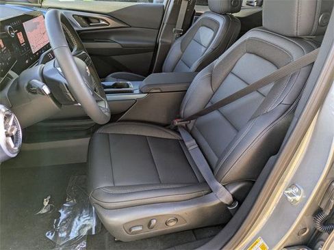 New 2026 Chevrolet Equinox EV LT image 11