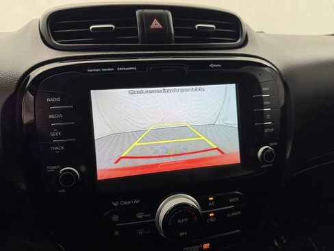 Used 2019 Kia Soul + FWD image 16