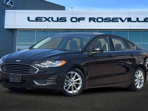 Used 2020 Ford Fusion SE FWD image 1