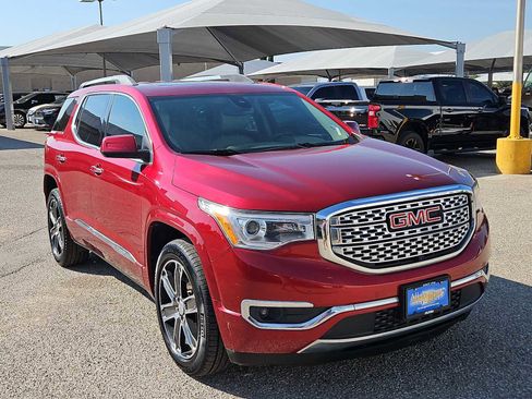 Used 2019 GMC Acadia Denali w/ Technology Package FWD image 2