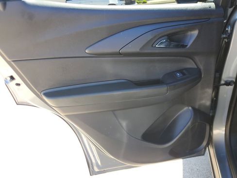 Used 2025 Chevrolet TrailBlazer RS w/ Convenience Package FWD image 13