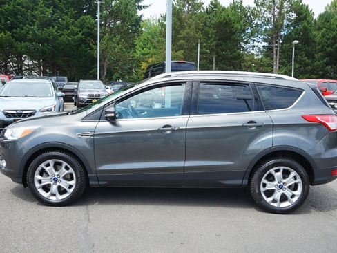Used 2016 Ford Escape Titanium AWD/4WD image 2