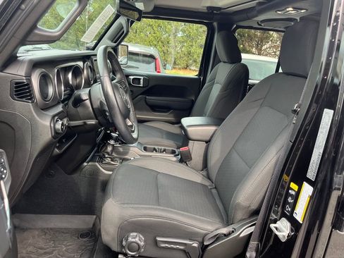 Used 2022 Jeep Wrangler Unlimited Sport image 13