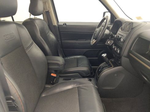 Used 2017 Jeep Patriot 75th Anniversary w/ Power Value Group FWD image 21