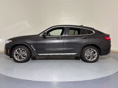 Used 2025 BMW X4 xDrive30i AWD/4WD image 2