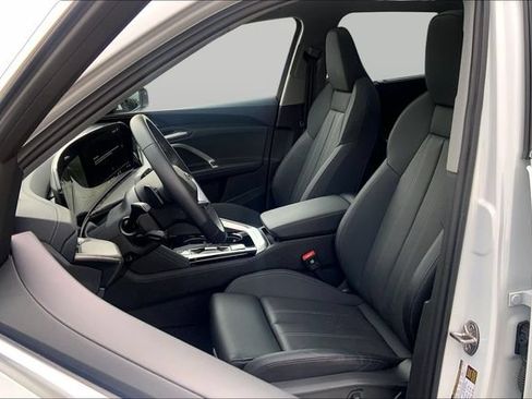 Used 2025 Audi Q5 Premium Plus w/ Premium Plus AWD/4WD image 17