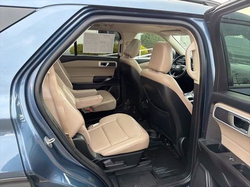 Used 2020 Ford Explorer XLT w/ Equipment Group 202A AWD/4WD image 25