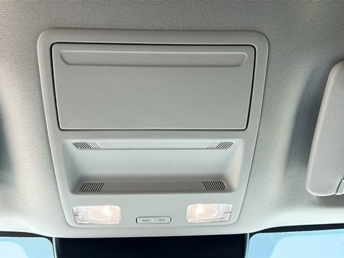 Certified 2025 Ford Maverick XL FWD image 24
