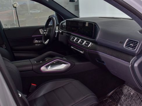 Used 2025 Mercedes-Benz GLS 450 4MATIC image 26