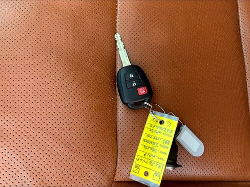 Used 2019 Toyota Tundra 1794 Edition image 14