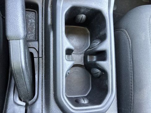 Used 2022 Jeep Wrangler Unlimited Sport S image 28