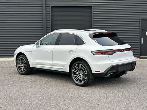 Certified 2026 Porsche Macan AWD/4WD image 3