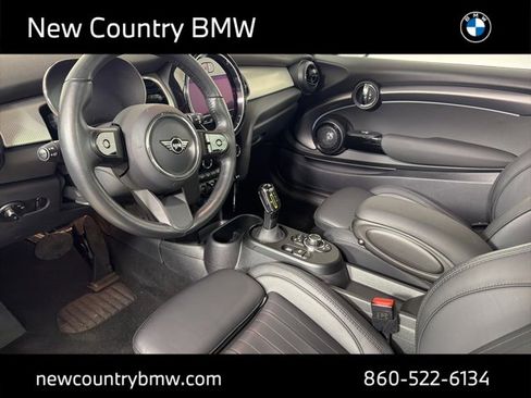 Used 2024 MINI Cooper SE w/ Signature Upholstery Package image 9