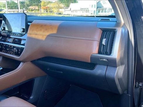 Certified 2025 Nissan Pathfinder Platinum w/ Cargo Package image 21