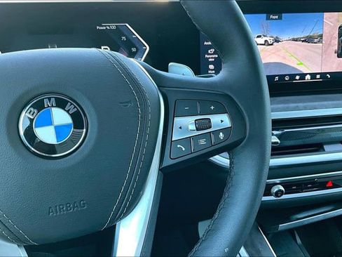 Used 2025 BMW X5 xDrive40i w/ Climate Comfort Package image 11