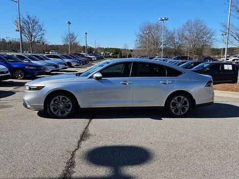 Used 2024 Honda Accord EX image 2