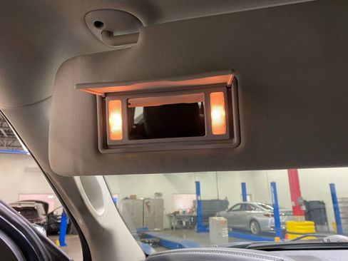 Used 2018 RAM 1500 Laramie image 33