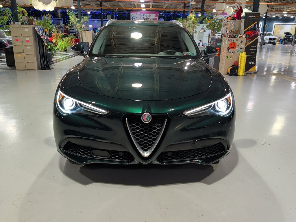 Used 2019 Alfa Romeo Stelvio AWD w/ Cold Weather Package image 5