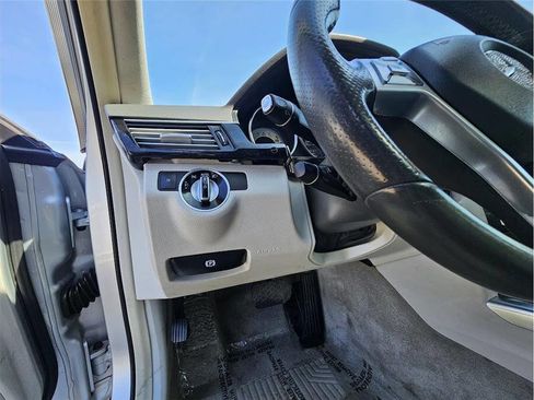 Used 2014 Mercedes-Benz E 350 Sedan image 23