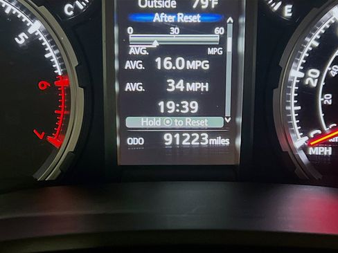 Used 2022 Toyota 4Runner TRD Off-Road Premium w/ Moonroof Package AWD/4WD image 8