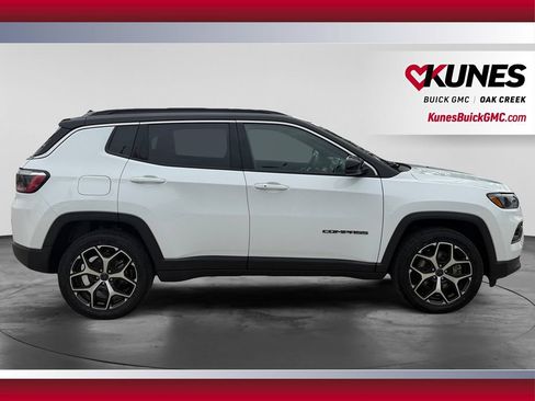 Used 2025 Jeep Compass Limited AWD/4WD image 12
