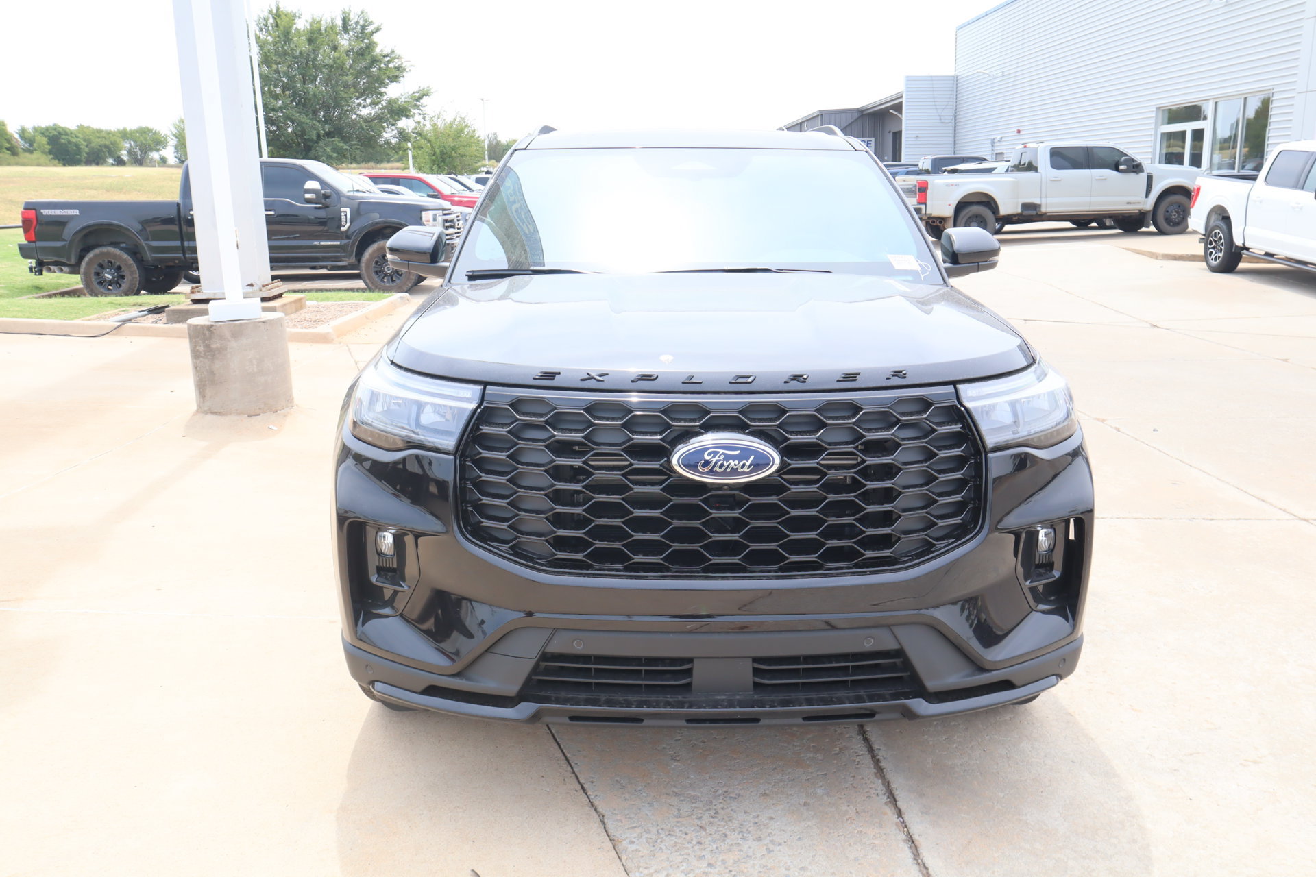 New 2026 Ford Explorer ST-Line w/ ST-Line Street Pack AWD/4WD image 10