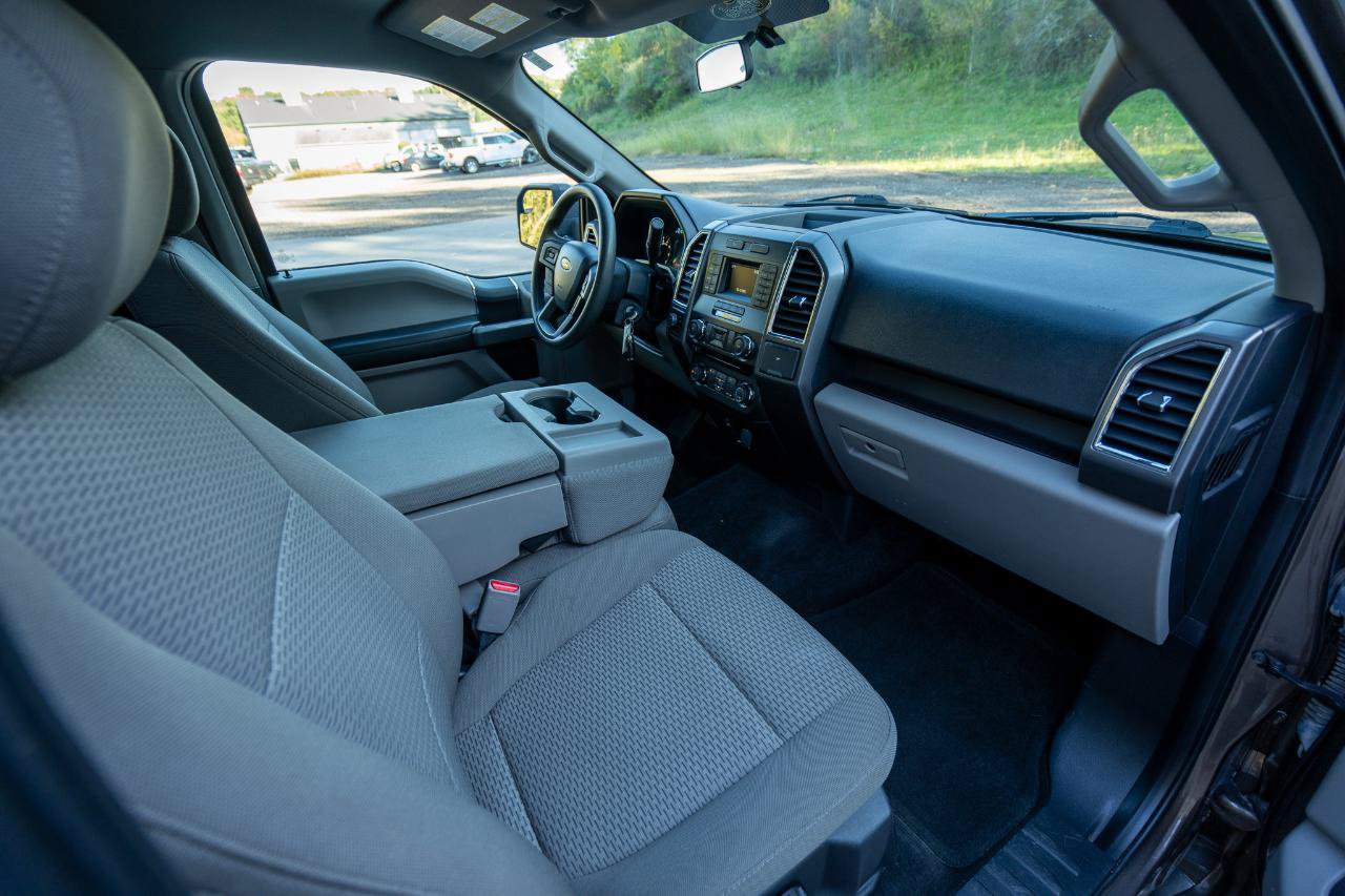 Used 2017 Ford F150 XLT AWD/4WD image 22