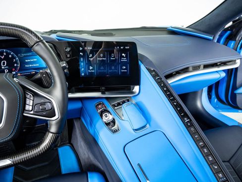 Used 2025 Chevrolet Corvette Z06 RWD image 13