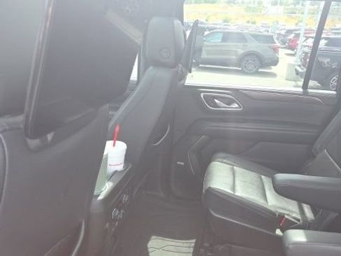 Used 2021 Chevrolet Suburban High Country AWD/4WD image 11