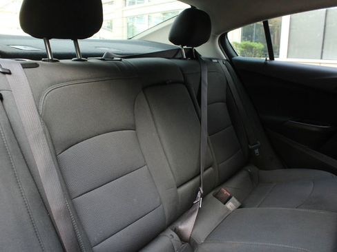 Used 2017 Chevrolet Cruze LT FWD image 22