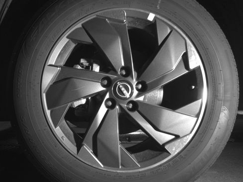 Used 2025 Nissan Rogue SV image 12