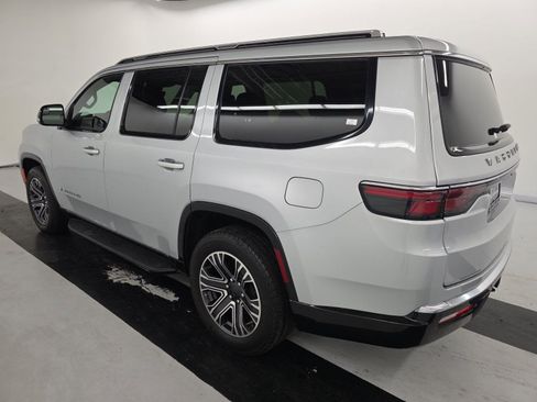 Used 2023 Jeep Wagoneer Series II RWD image 8