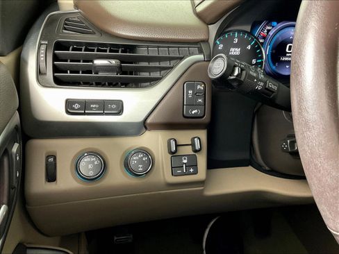 Used 2016 Chevrolet Tahoe LTZ AWD/4WD image 15