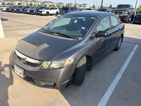 Used 2011 Honda Civic DX-VP image 10