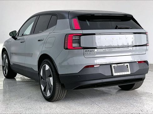 New 2026 Volvo EX30 Plus w/ Protection Package Premier AWD/4WD image 4
