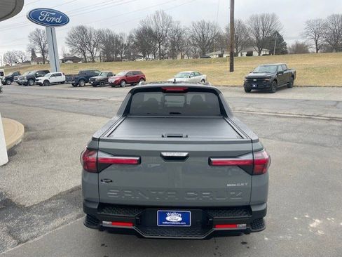 Used 2023 Hyundai Santa Cruz Night image 4