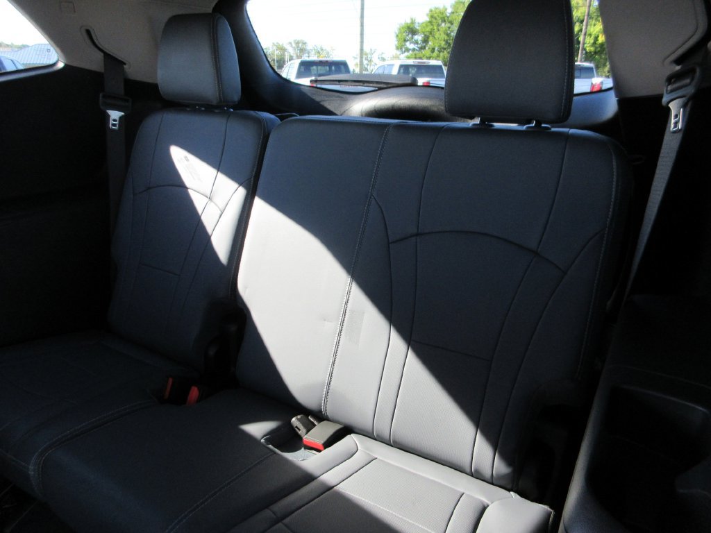 Used 2019 Buick Enclave Essence FWD image 20