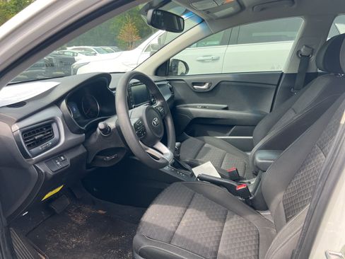 Used 2020 Kia Rio S w/ Technology Package image 5