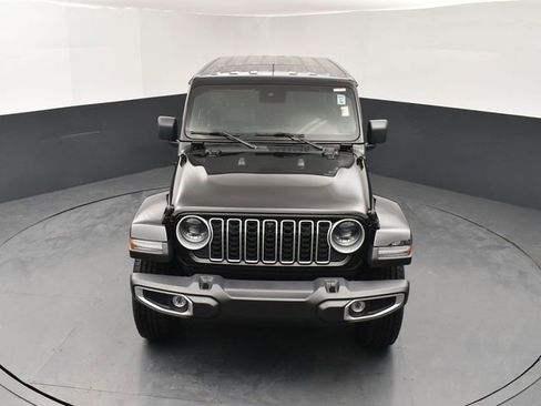 Used 2024 Jeep Wrangler Unlimited Sahara w/ Technology Group AWD/4WD image 13