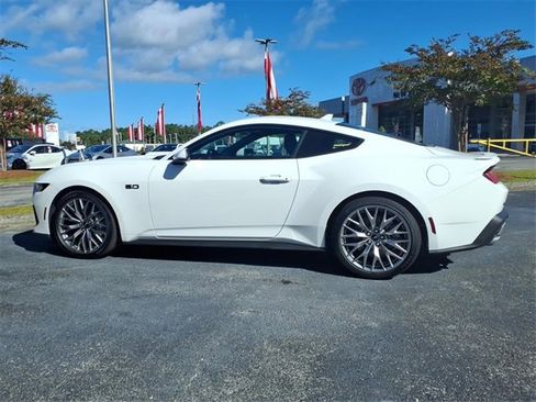 Used 2024 Ford Mustang GT Premium image 3