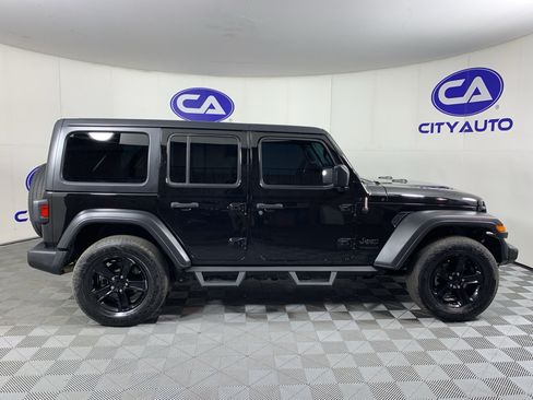 Used 2020 Jeep Wrangler Unlimited Sport AWD/4WD image 2