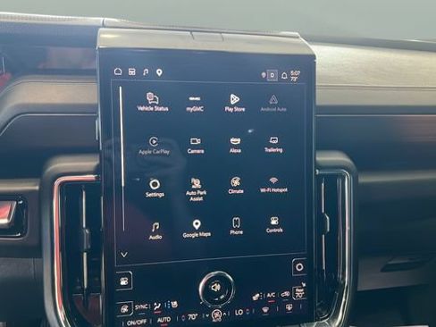 Used 2025 GMC Yukon XL Denali w/ Sun & Power Step Package AWD/4WD image 11