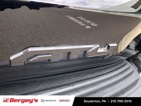 Certified 2023 GMC Yukon AT4 w/ AT4 Premium Plus Package AWD/4WD image 36